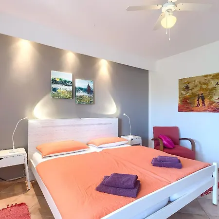 Gemuetliche 3 * Valbandon